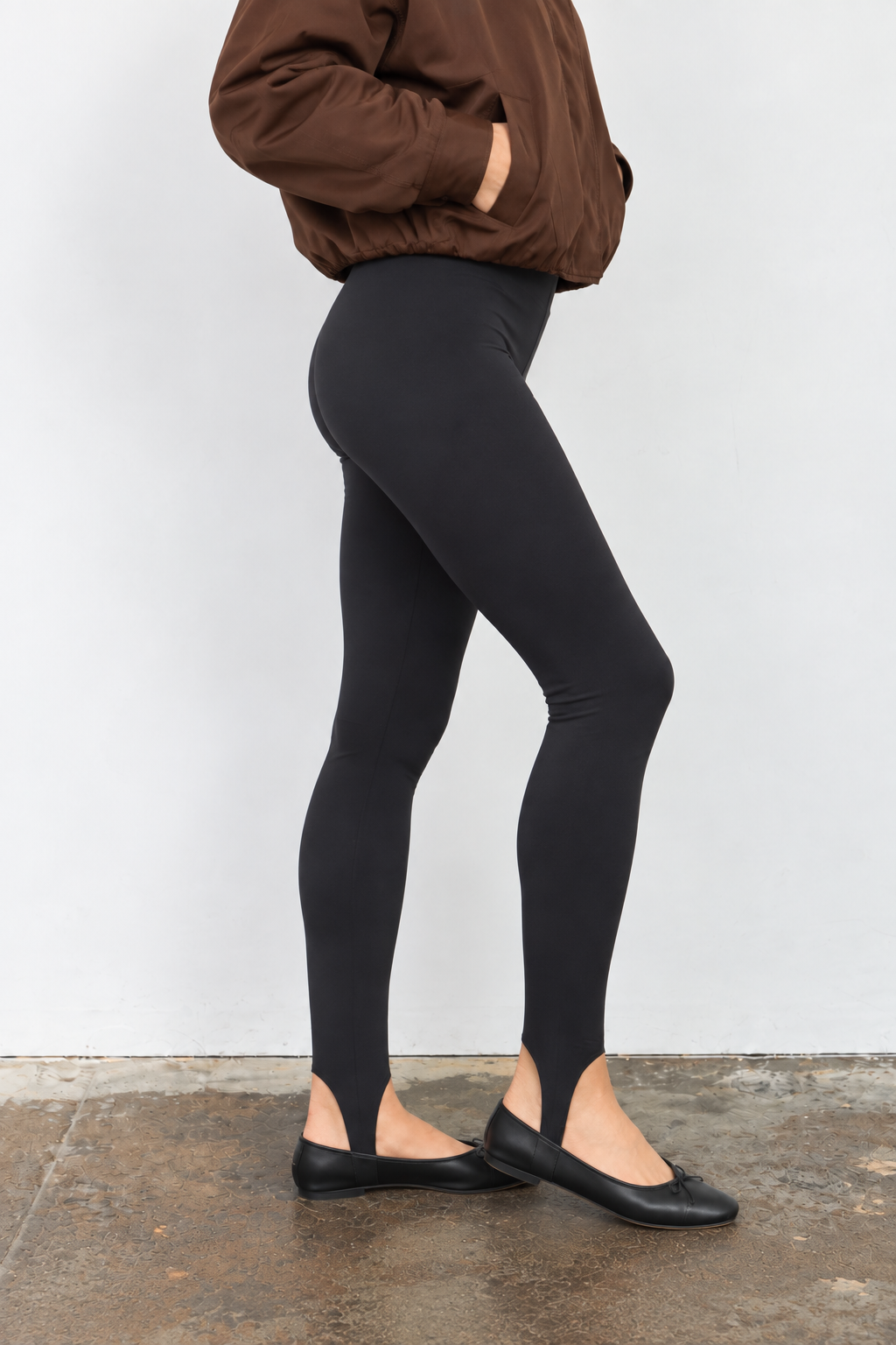 DISPONIBLE 1 DE OCTUBRE LEGGING ESTRIBO