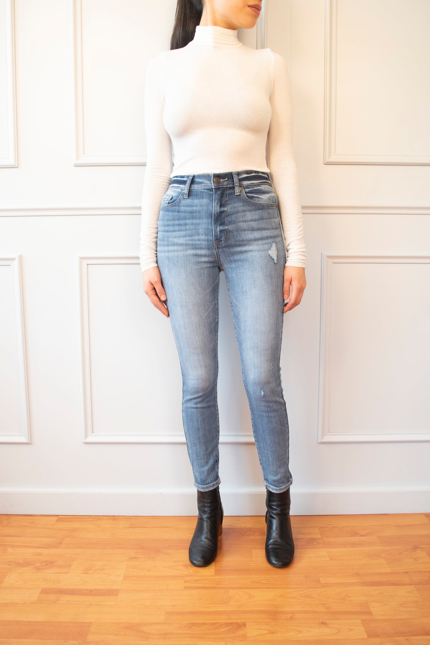 JEANS PREMIUM ENTUBADO TIRO ALTO