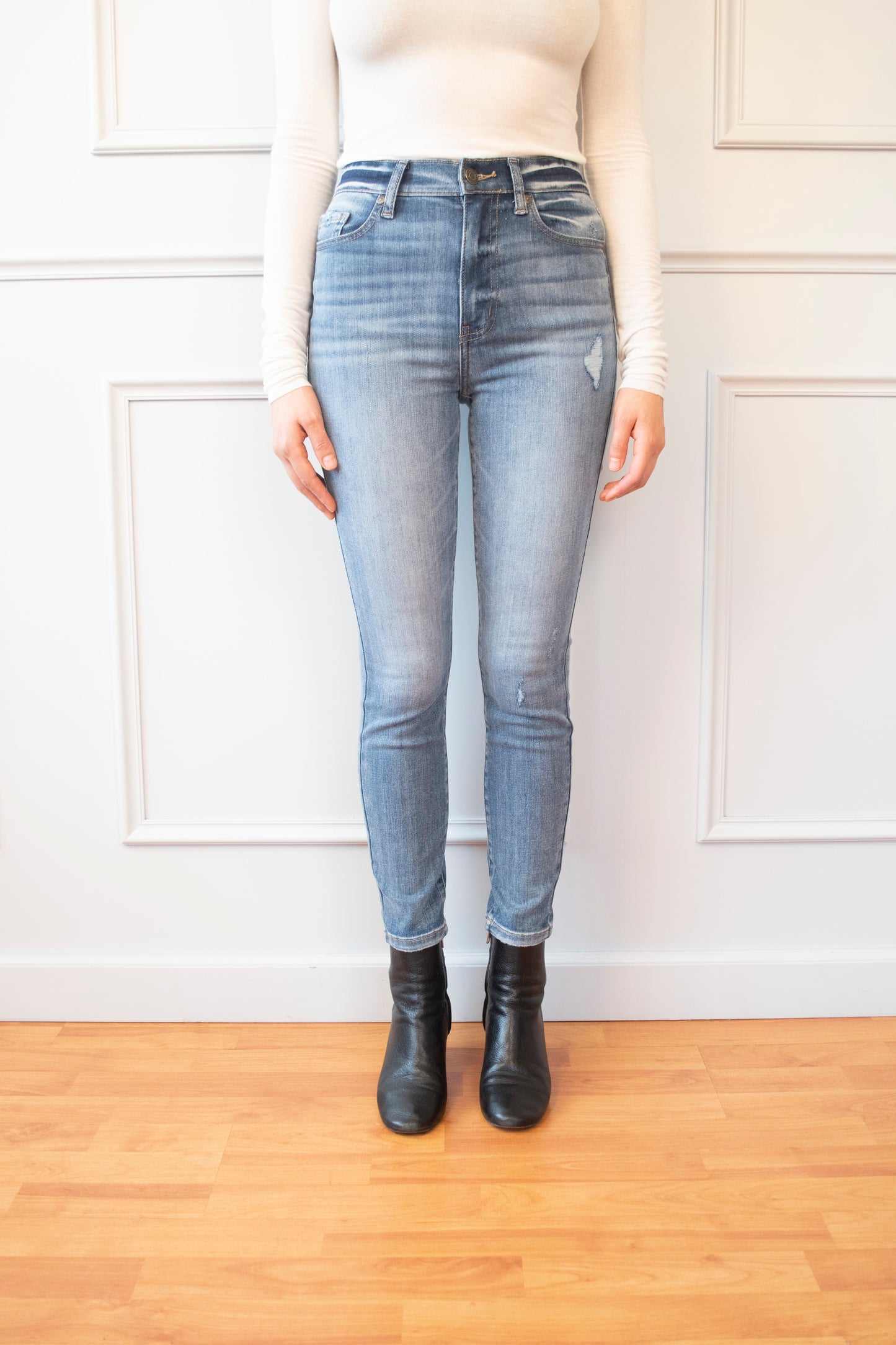 JEANS PREMIUM ENTUBADO TIRO ALTO