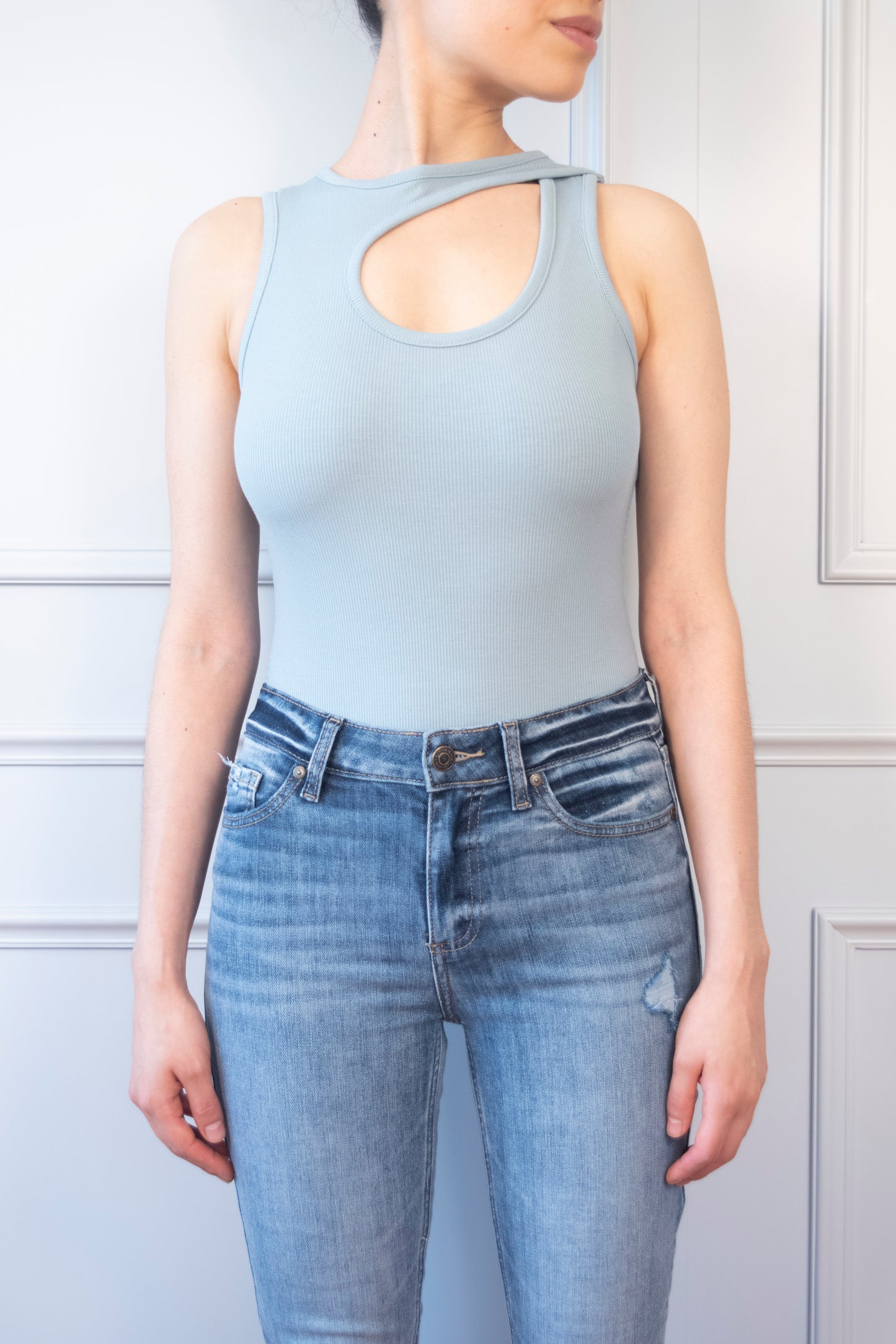 BODY PREMIUM CUT OUT