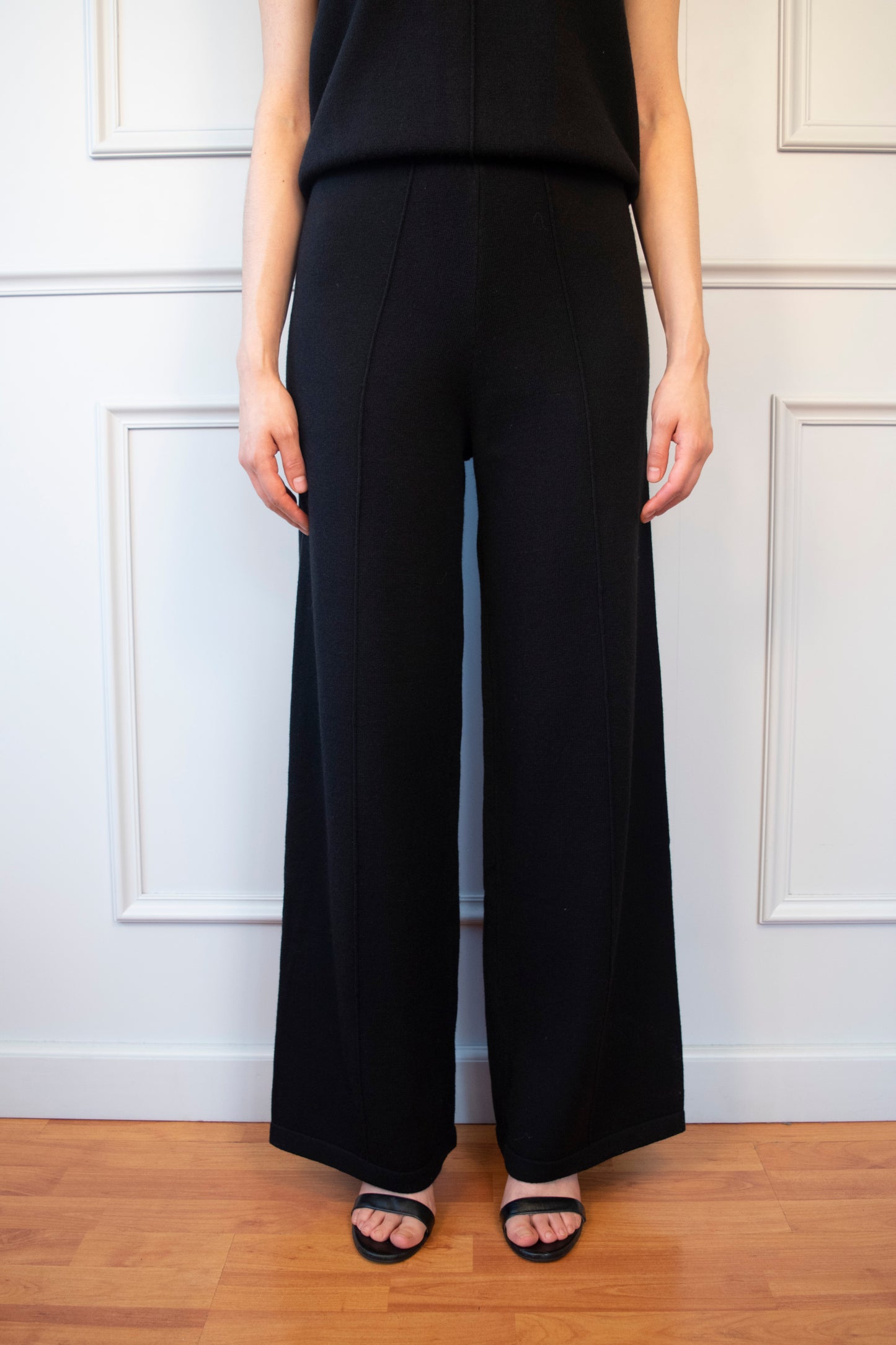 TRAJE PREMIUM PUNTO PANTALON-TOP HOMBRERA