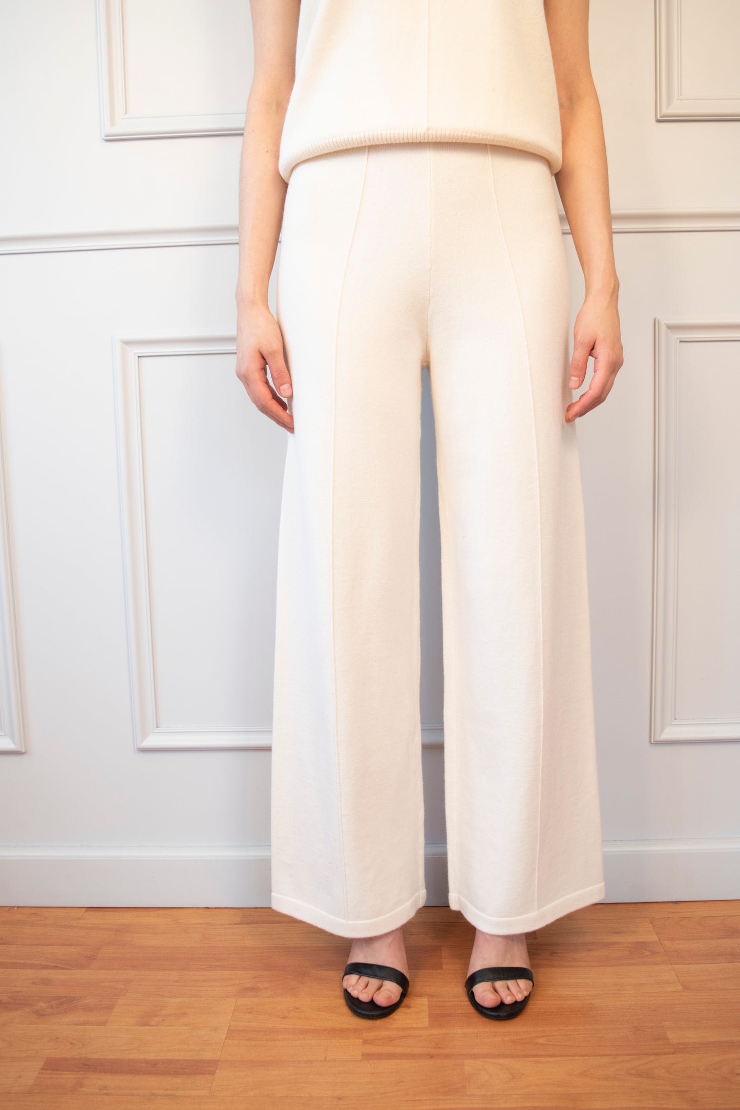 TRAJE PREMIUM PUNTO PANTALON-TOP HOMBRERA