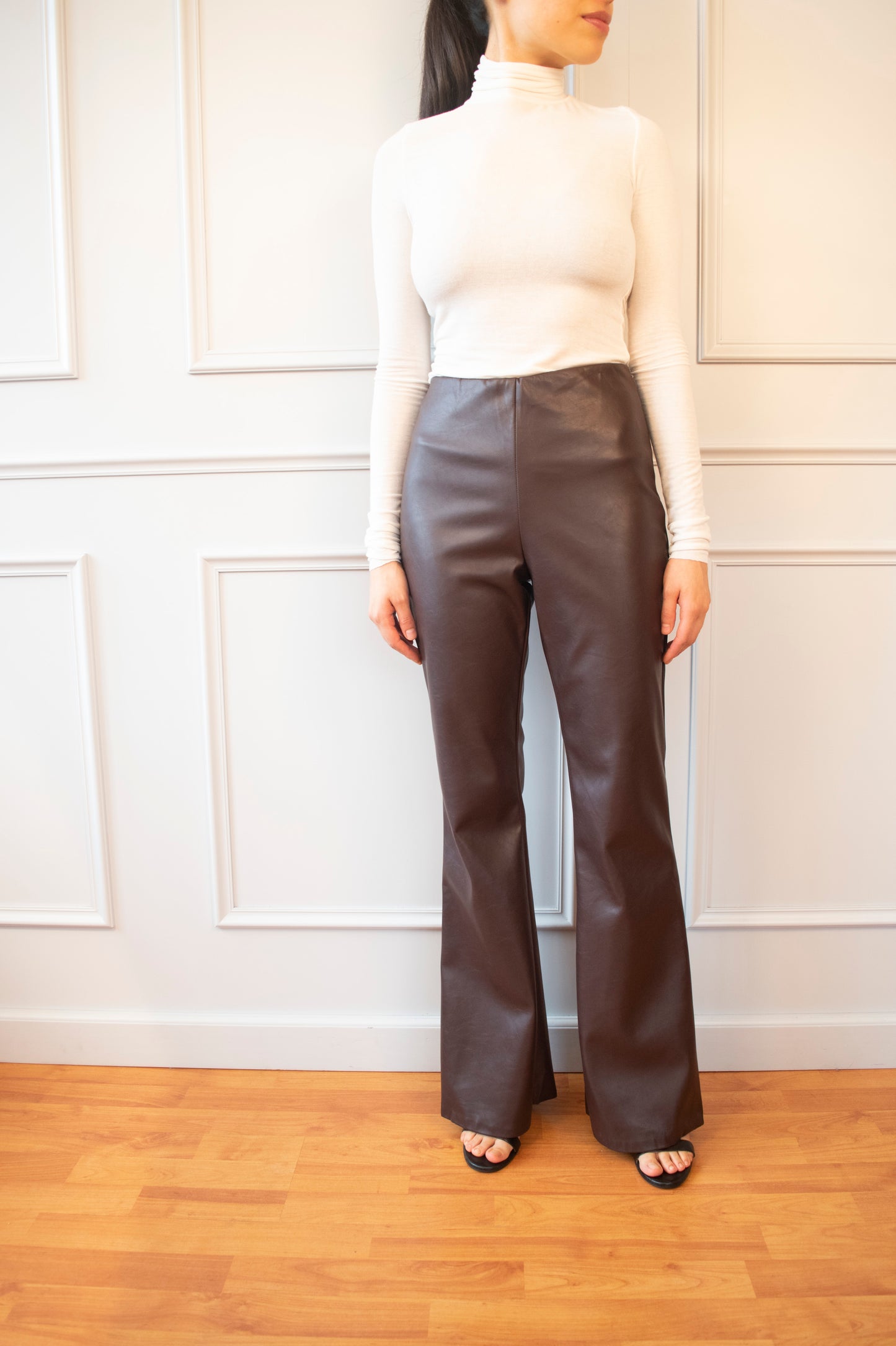 PANTALON PREMIUM EFECTO PIEL