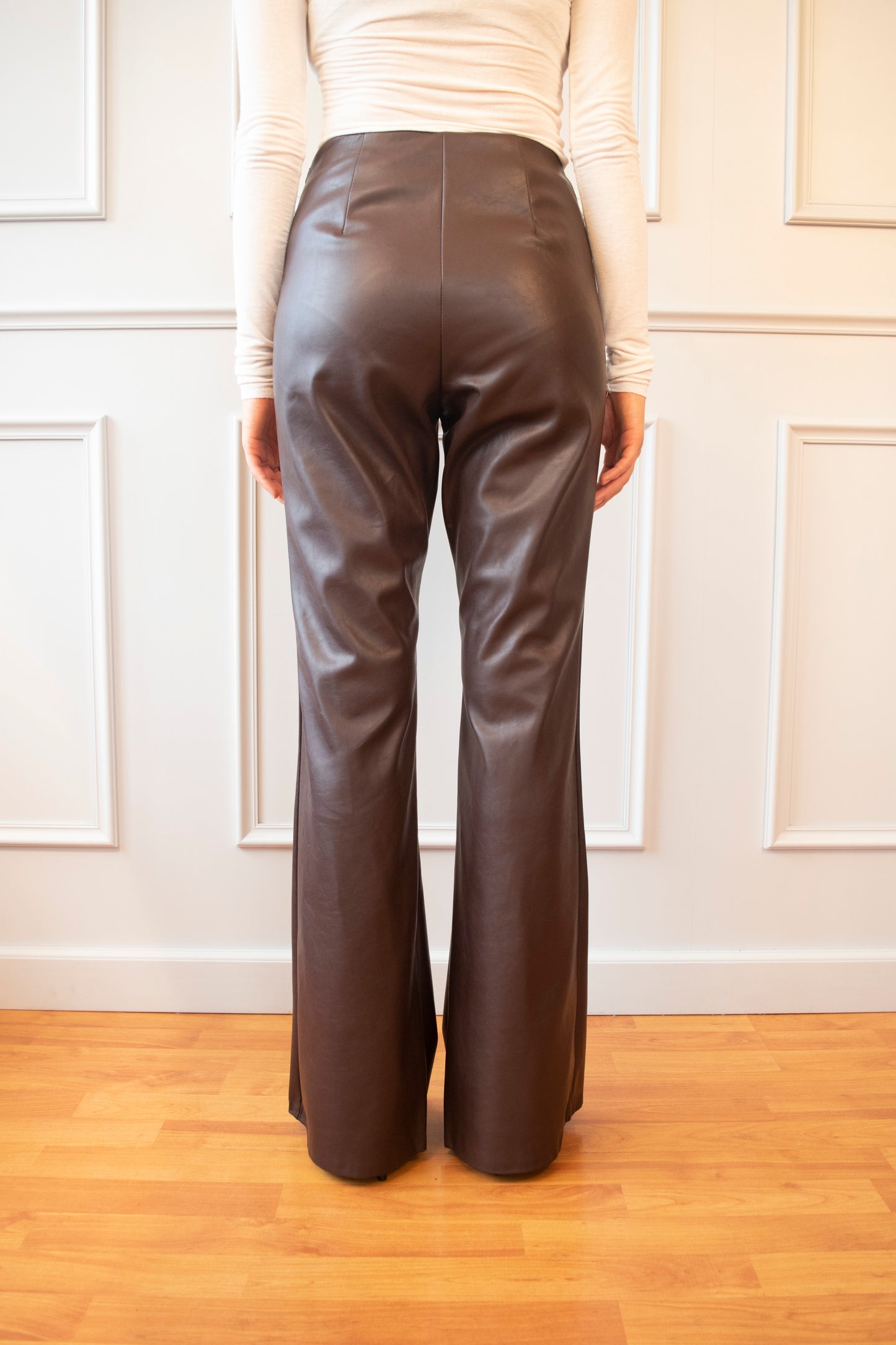 PANTALON PREMIUM EFECTO PIEL