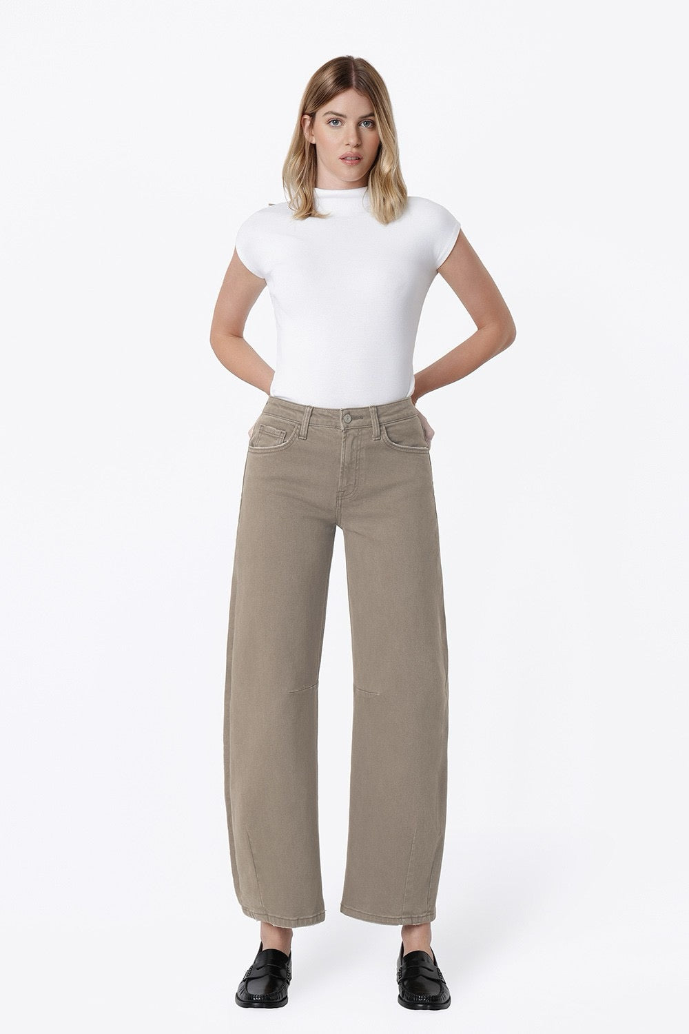 DISPONIBLE 14 DE SEPTIEMBRE JEANS PIERNA ANCHA BARRIL 28" MEZCLILLA PREMIUM