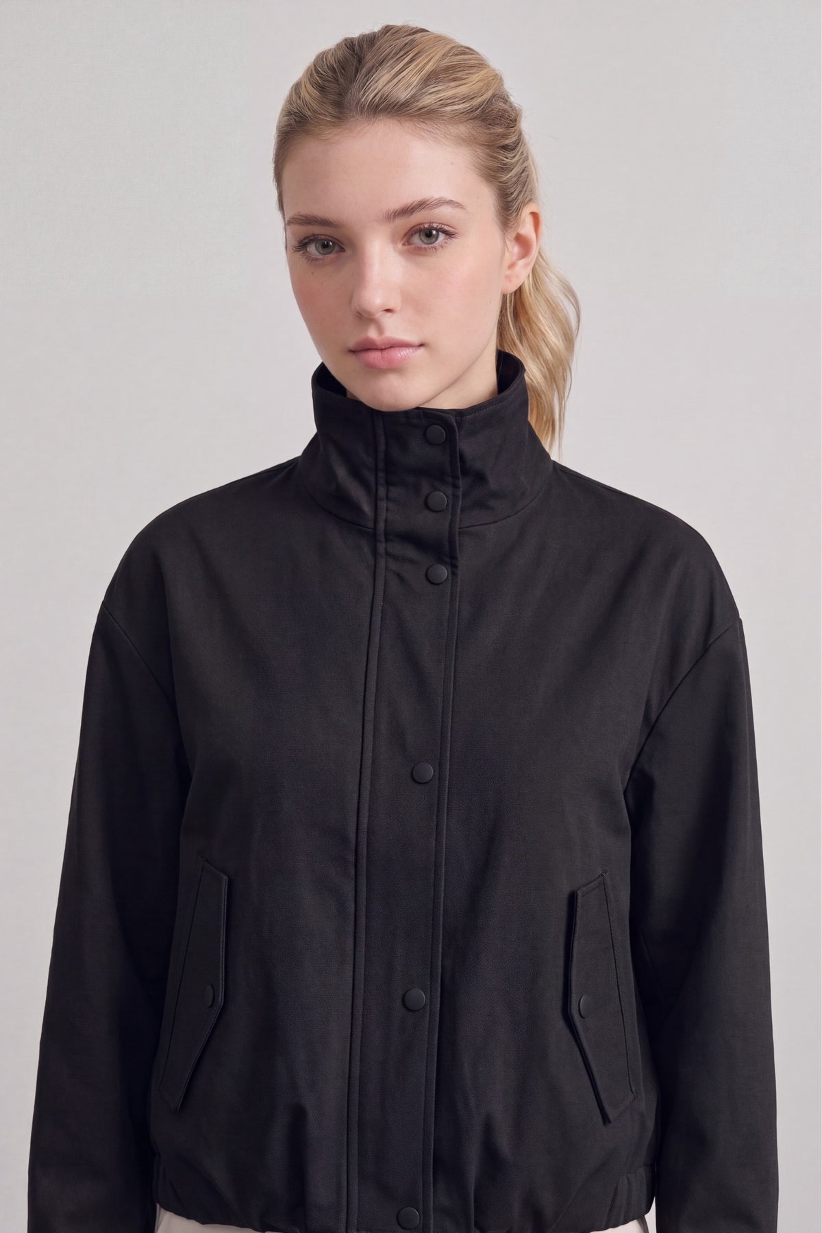 DISPONIBLE 14 DE SEPTIEMBRE CHAMARRA BOMBER ROMPEVIENTOS