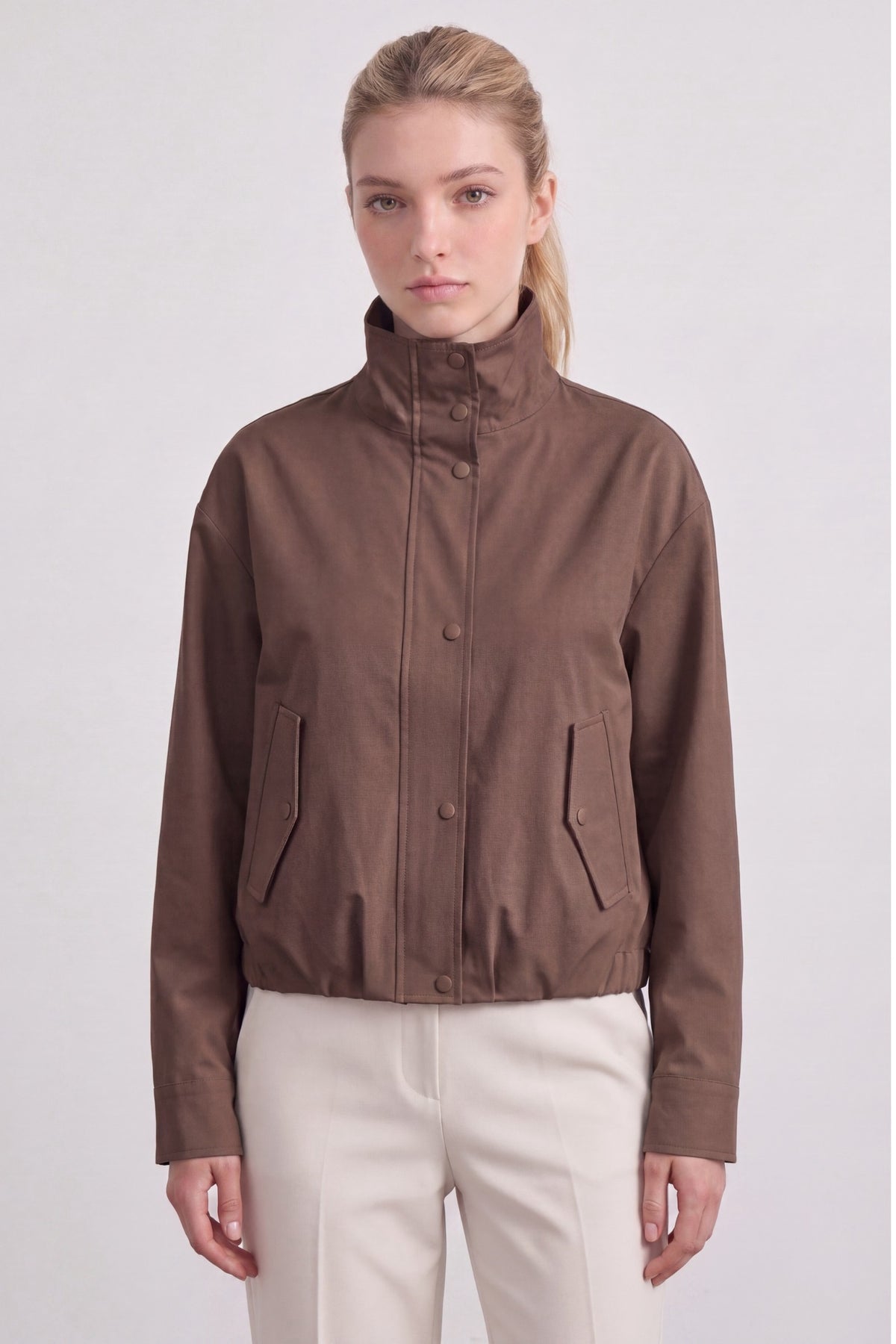 DISPONIBLE 14 DE SEPTIEMBRE CHAMARRA BOMBER ROMPEVIENTOS