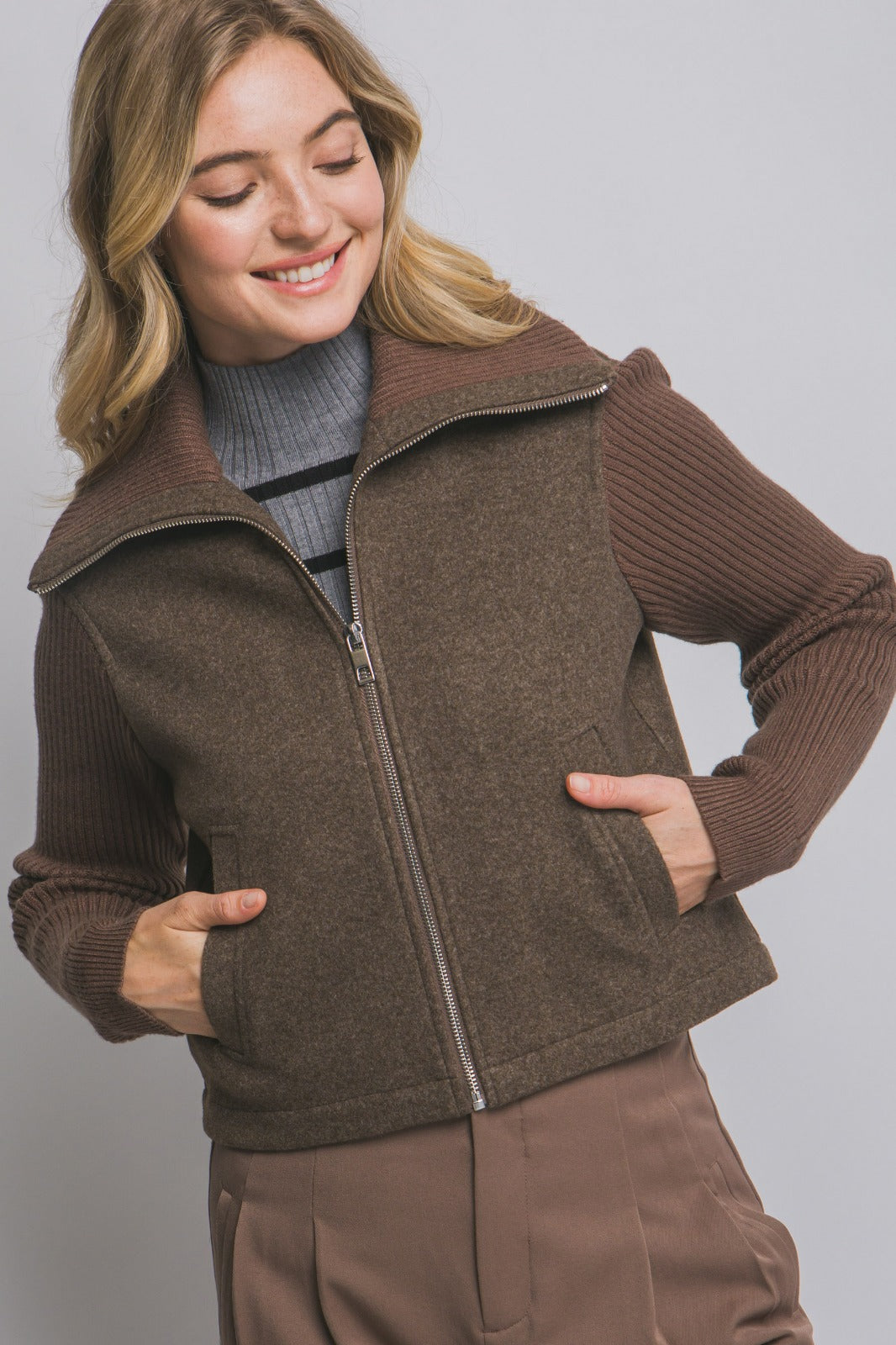 CHAMARRA MEZCLA CON TEJIDO