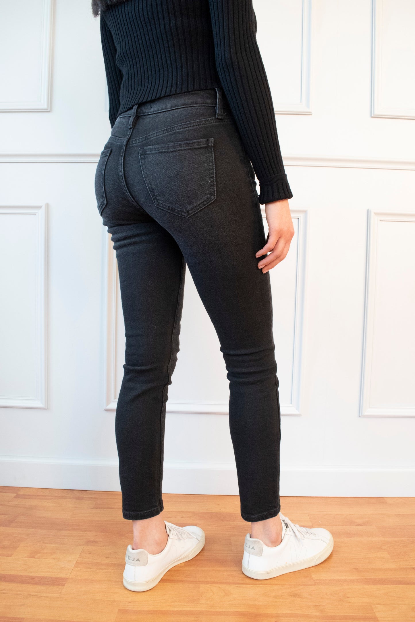 JEANS PREMIUM ENTUBADO TIRO ALTO