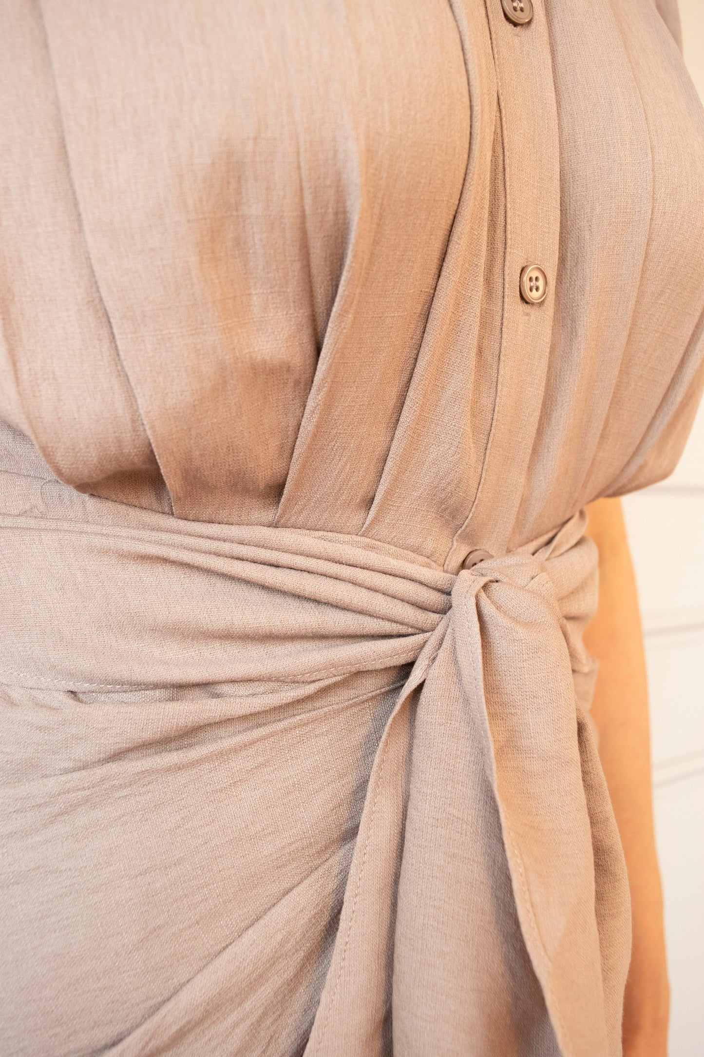 VESTIDO PREMIUM HOMBRERAS DRAPEADO
