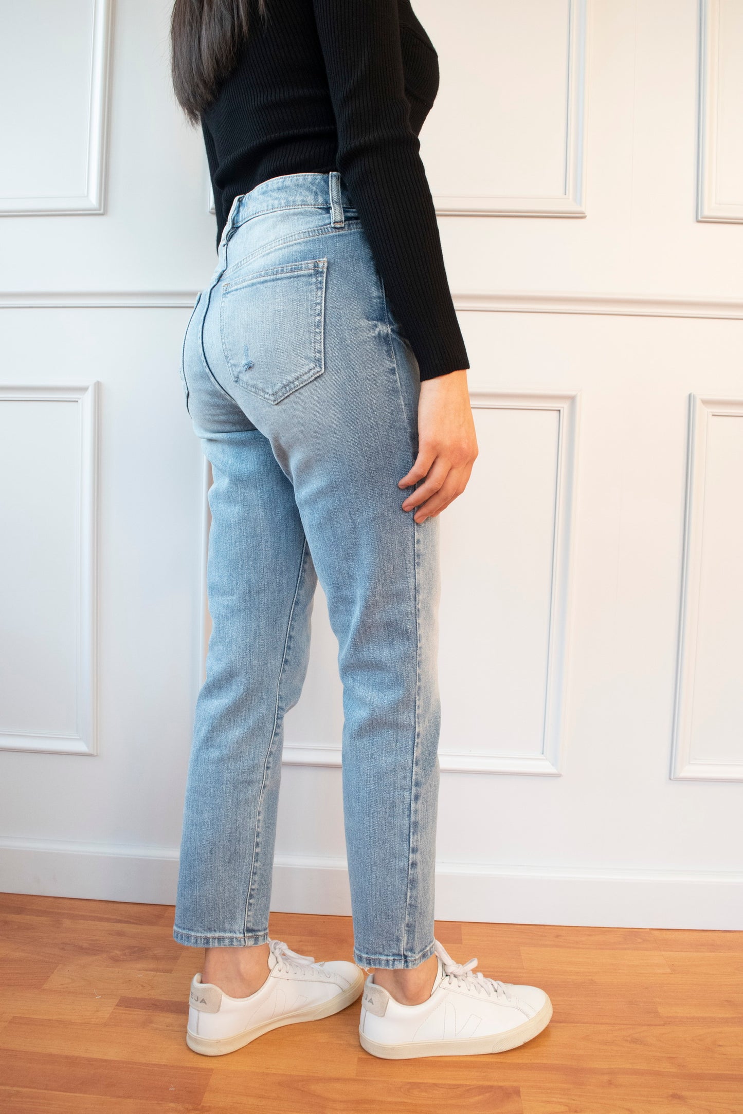 JEANS PREMIUM MOM TIRO SUPER ALTO
