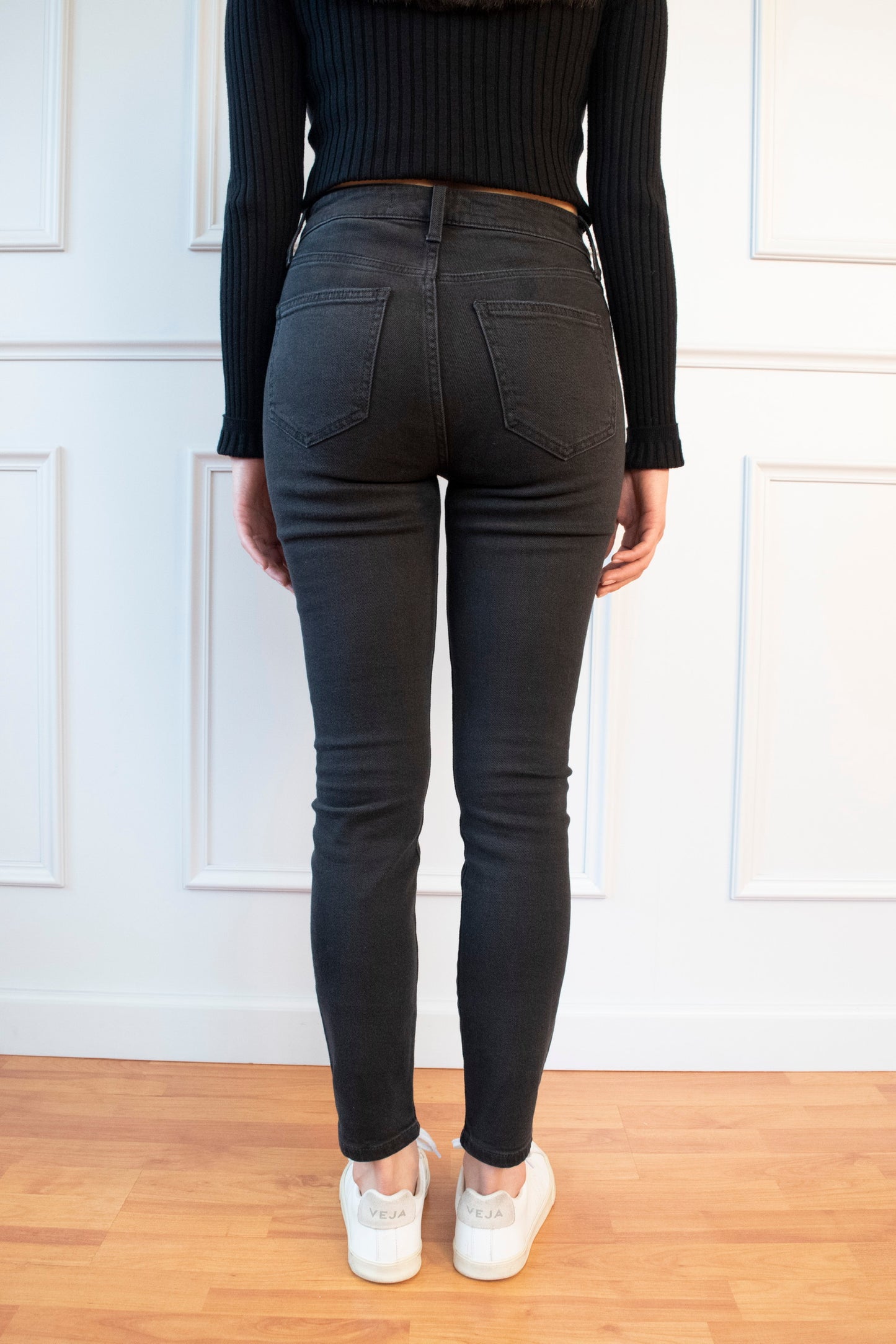 JEANS PREMIUM ENTUBADO TIRO SUPER ALTO