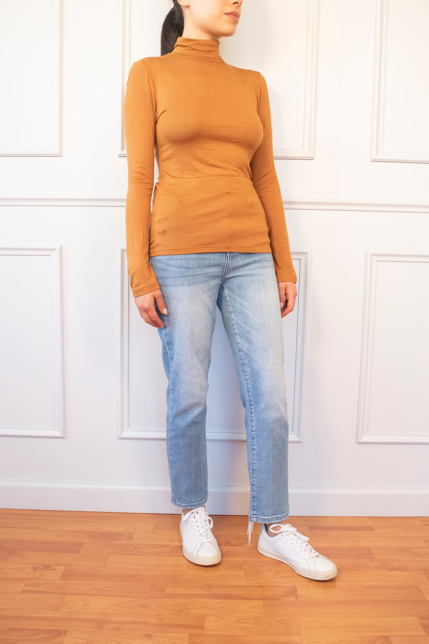 TOP RAYON CUELLO ALTO