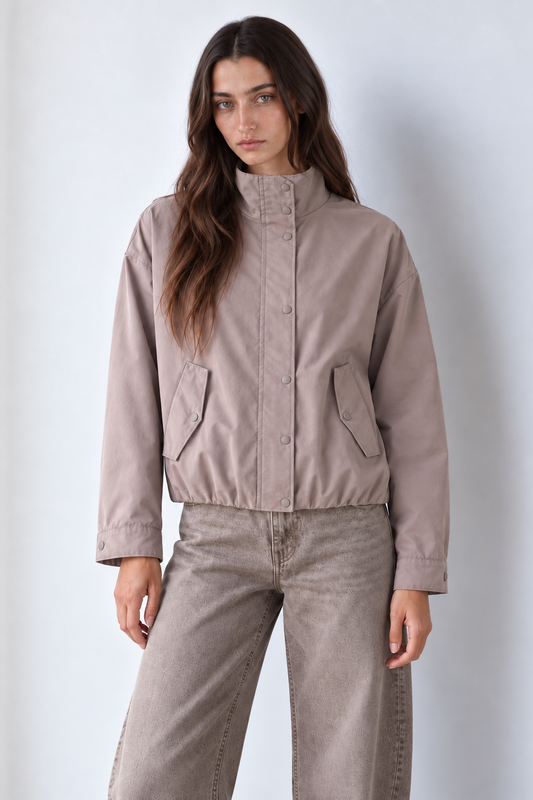 DISPONIBLE 14 DE SEPTIEMBRE CHAMARRA BOMBER ROMPEVIENTOS