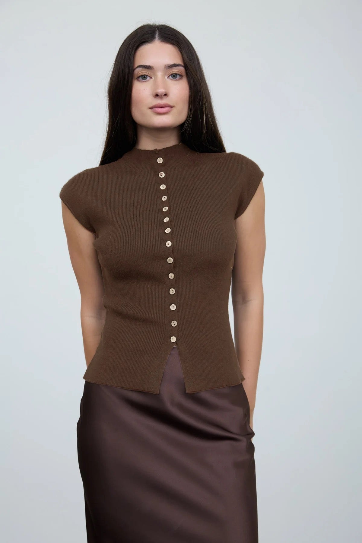 DISPONIBLE 1 DE JULIO CARDIGAN CUELLO MOCK FIBRA NATURAL