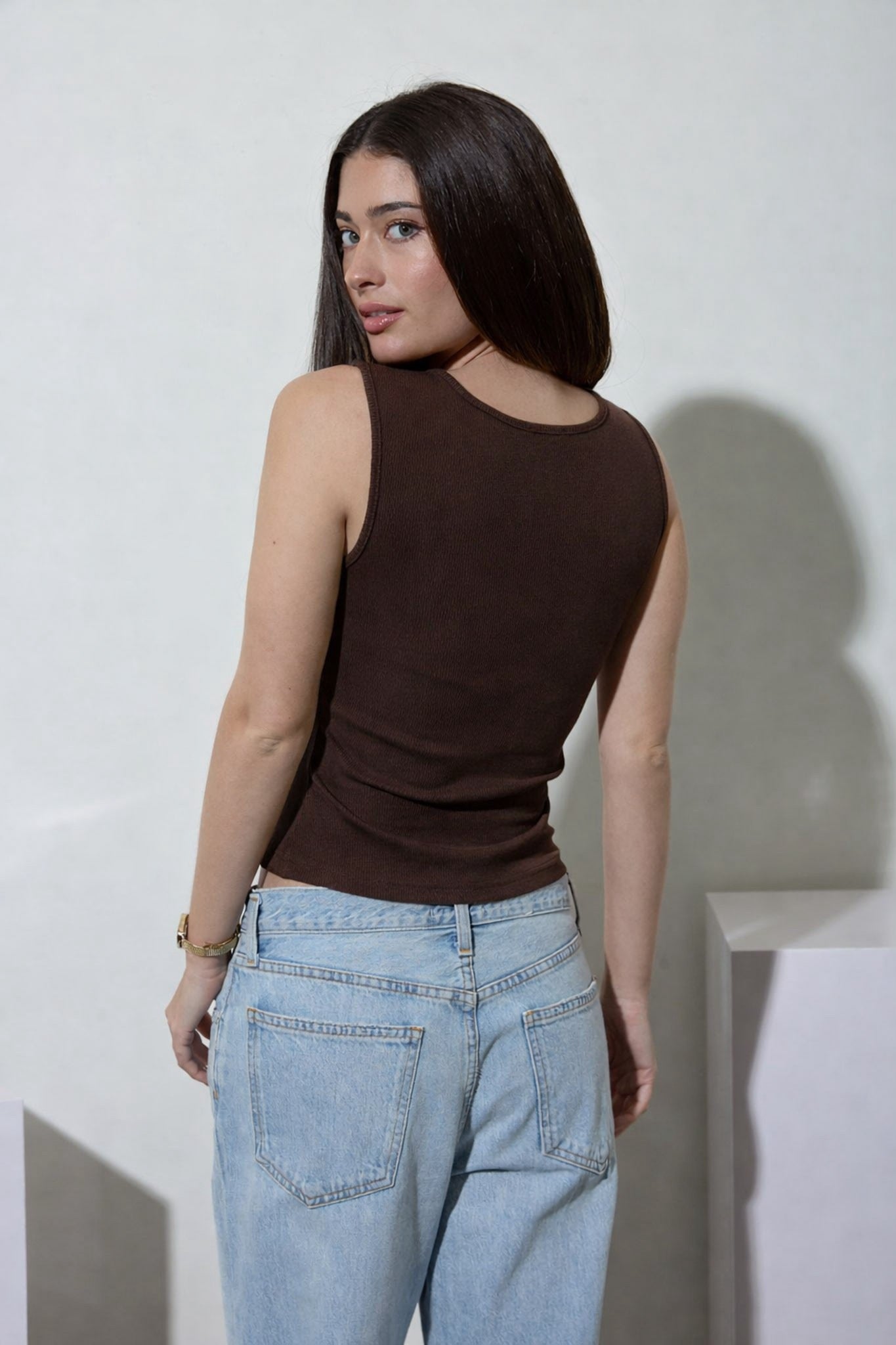 DISPONIBLE 2 DE JUNIO TOP CUELLO CUADRADO BOTONES
