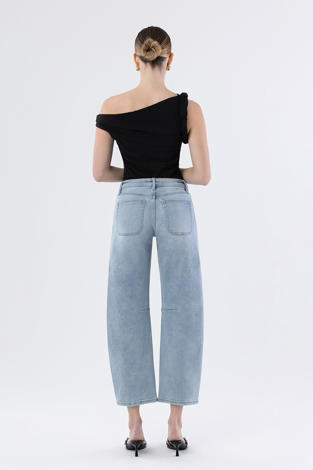 JEANS PIERNA BARRIL 27" MEZCLILLA PREMIUM