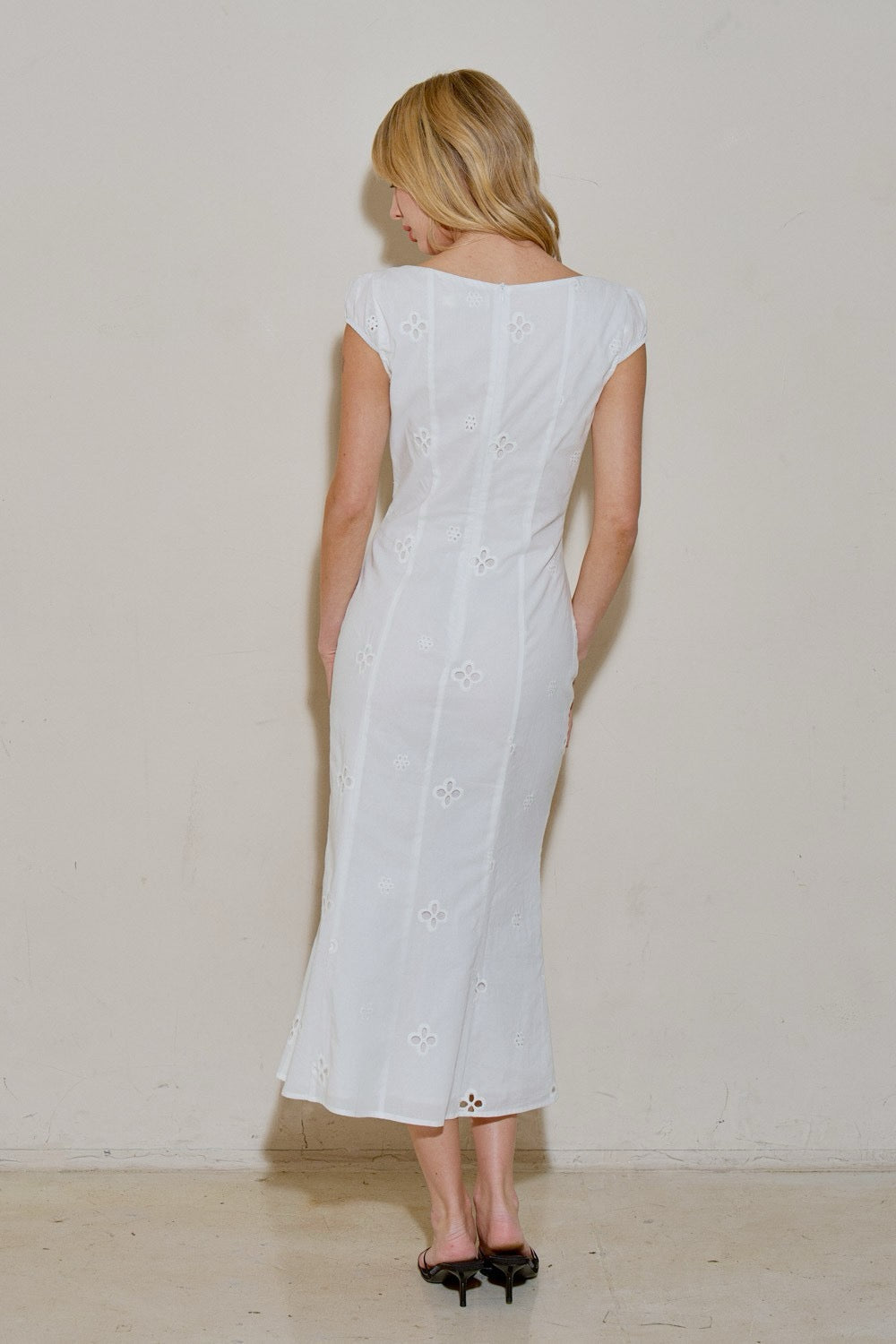 VESTIDO PREMIUM BORDADO ALGODON