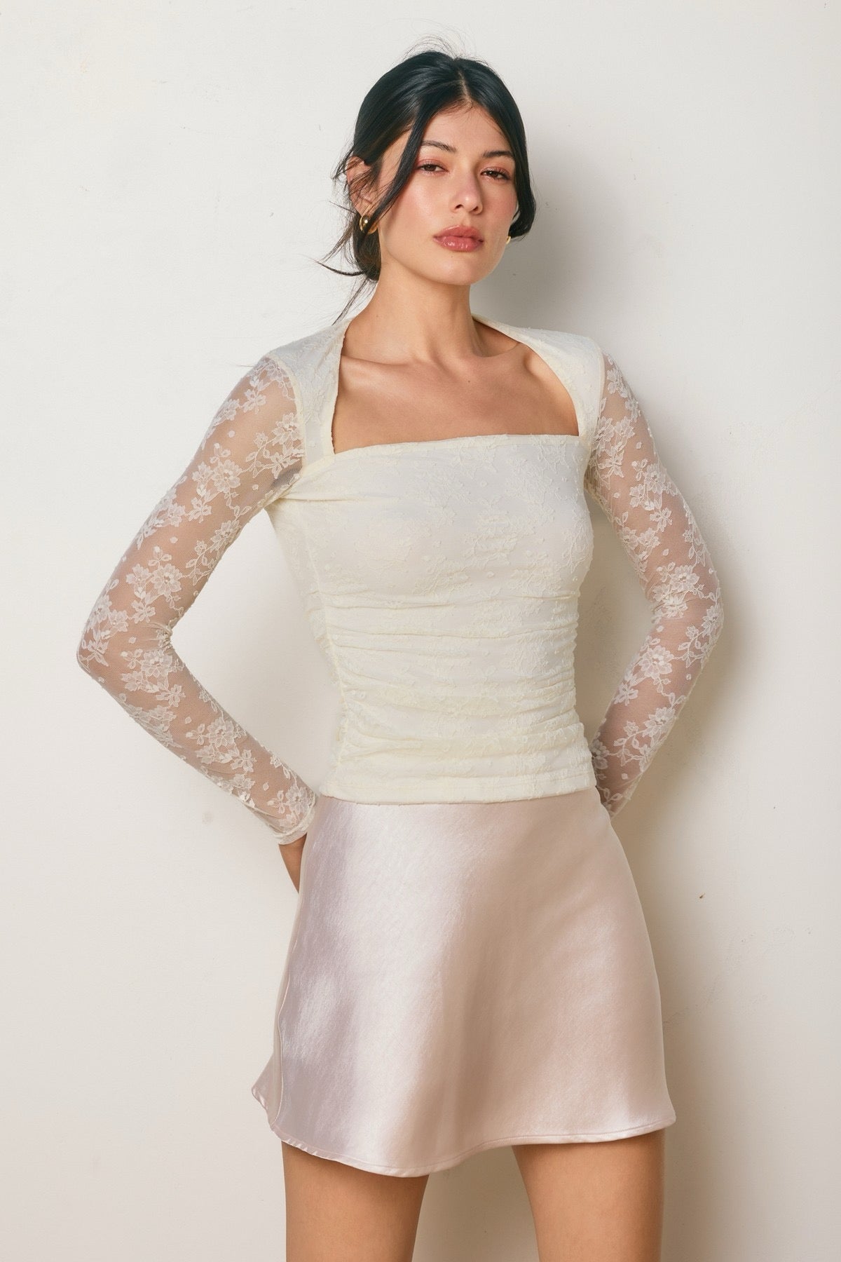 BLUSA PREMIUM ENCAJE