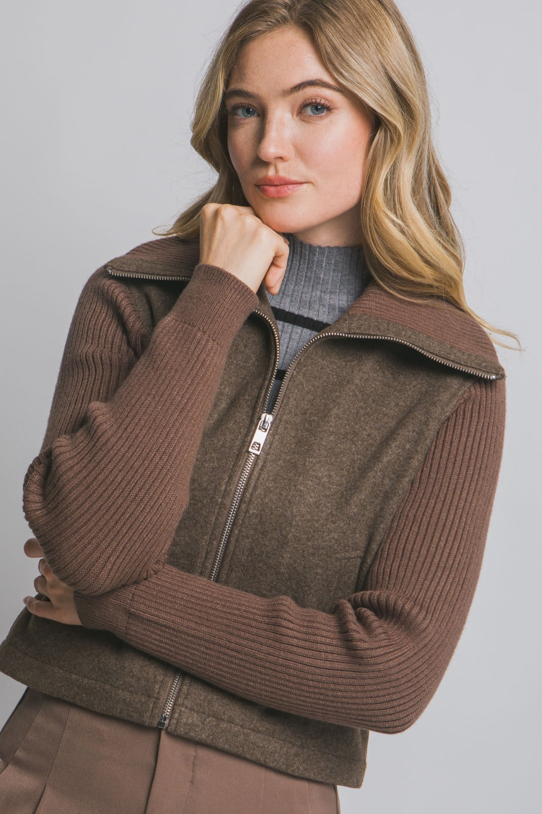 CHAMARRA MEZCLA CON TEJIDO